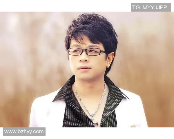 王强专访：从青涩少年到足球明星的成长之路回顾