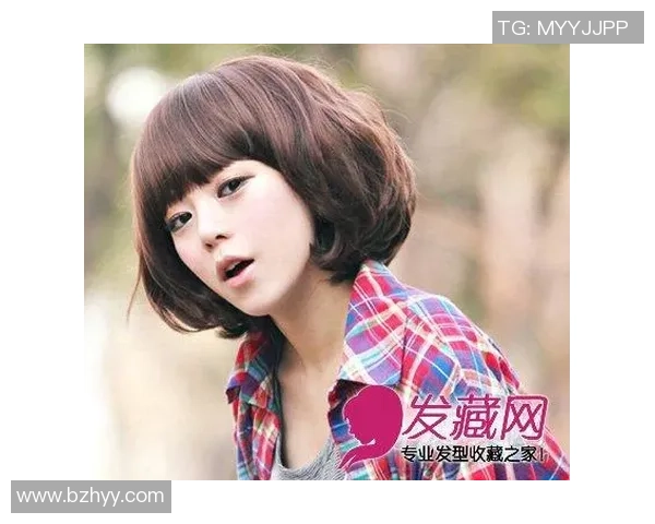 蓬松卷发的足球明星们如何用个性发型赢得球场与时尚的双重魅力